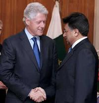 pres clinton low-life appeaser