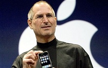 Steve Jobs in 2007 holding the iPhone
