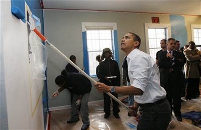 Obama painting de house