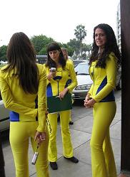 Peruvian Yellow Page Girls