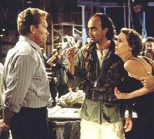 Publicity still of Arnold Schwarzenegger, Jamie Lee Curtis, Art Malik in True Lies