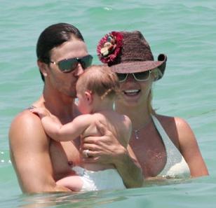 britney spears - kevin federline by ocean