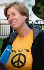 liberal idiot cindy sheehan peace activist attention whore